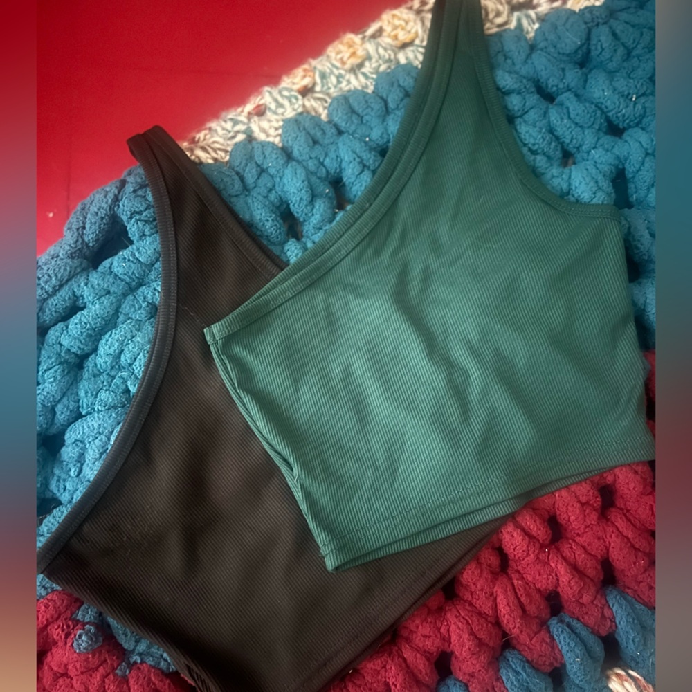 1 Shoulder Green & Black Ribbed Crop Tank Tops
